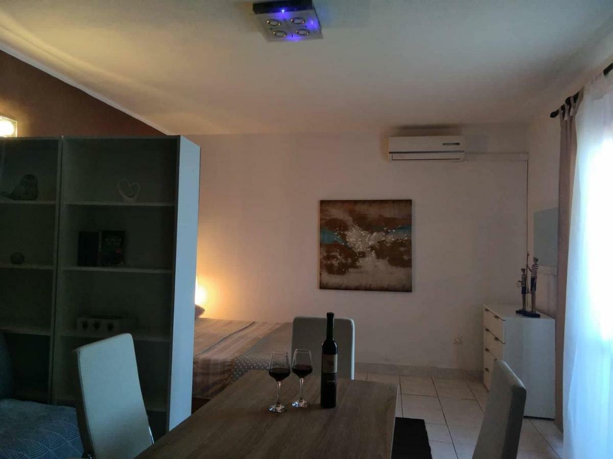 Seaview Holiday Apartments, Ventura Nin Exterior foto